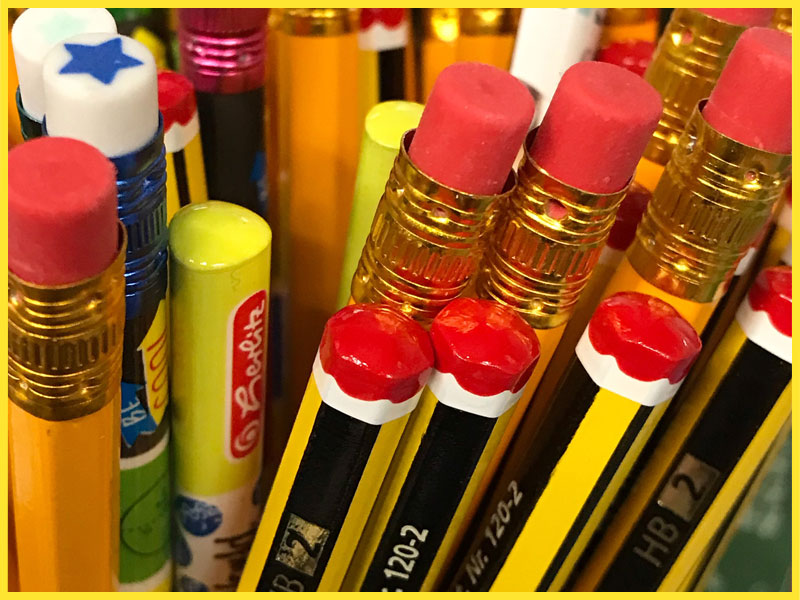 Mehrere Bleistifte im Marktzentrum Ranis